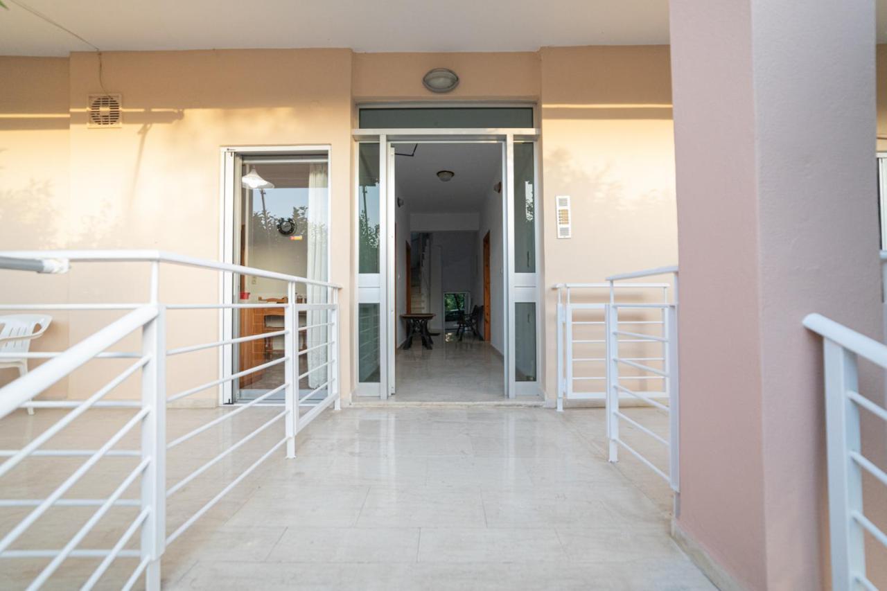 Olive Apartments Elaionas 엘레오나스 외부 사진